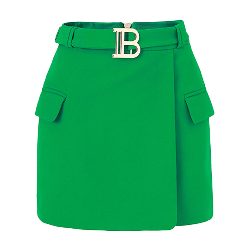 Effortlessly Elegant Garment with a Timeless Design