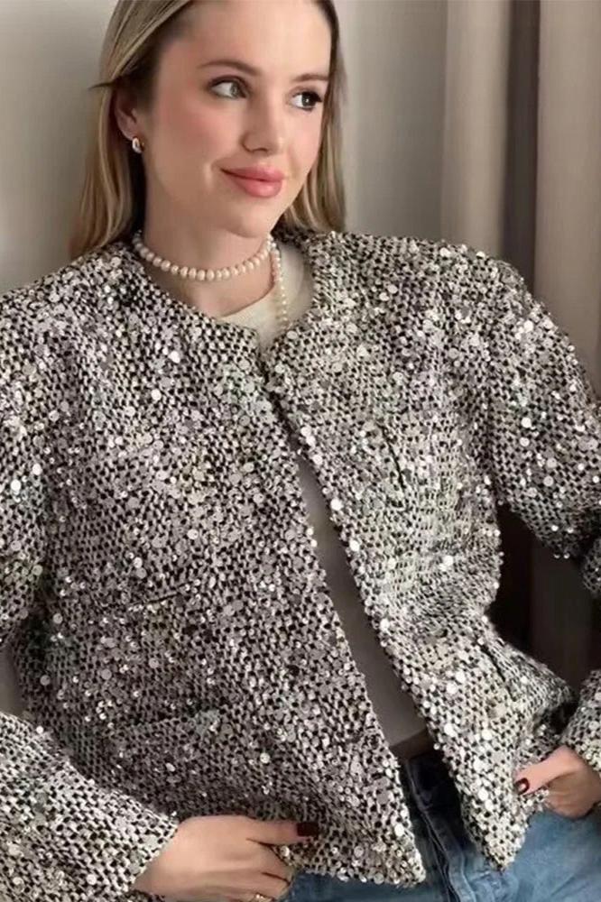Well Tailored Jacket with a Graceful Silhouette