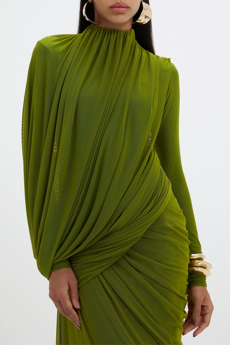 A Vintage Style Dress with Delicate Timeless Details