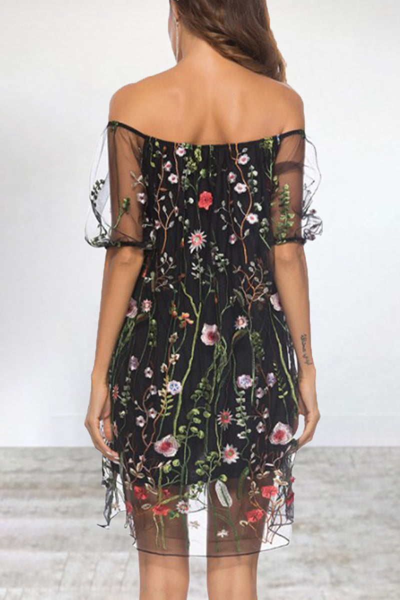 Classic Vintage Dress with a Flattering Fit