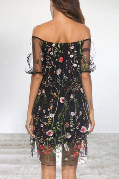 Well Tailored Dress with a Graceful Silhouette