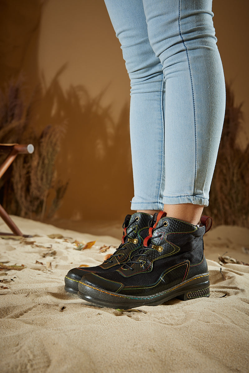 Beautifully Finished Boots in a Timeless Design