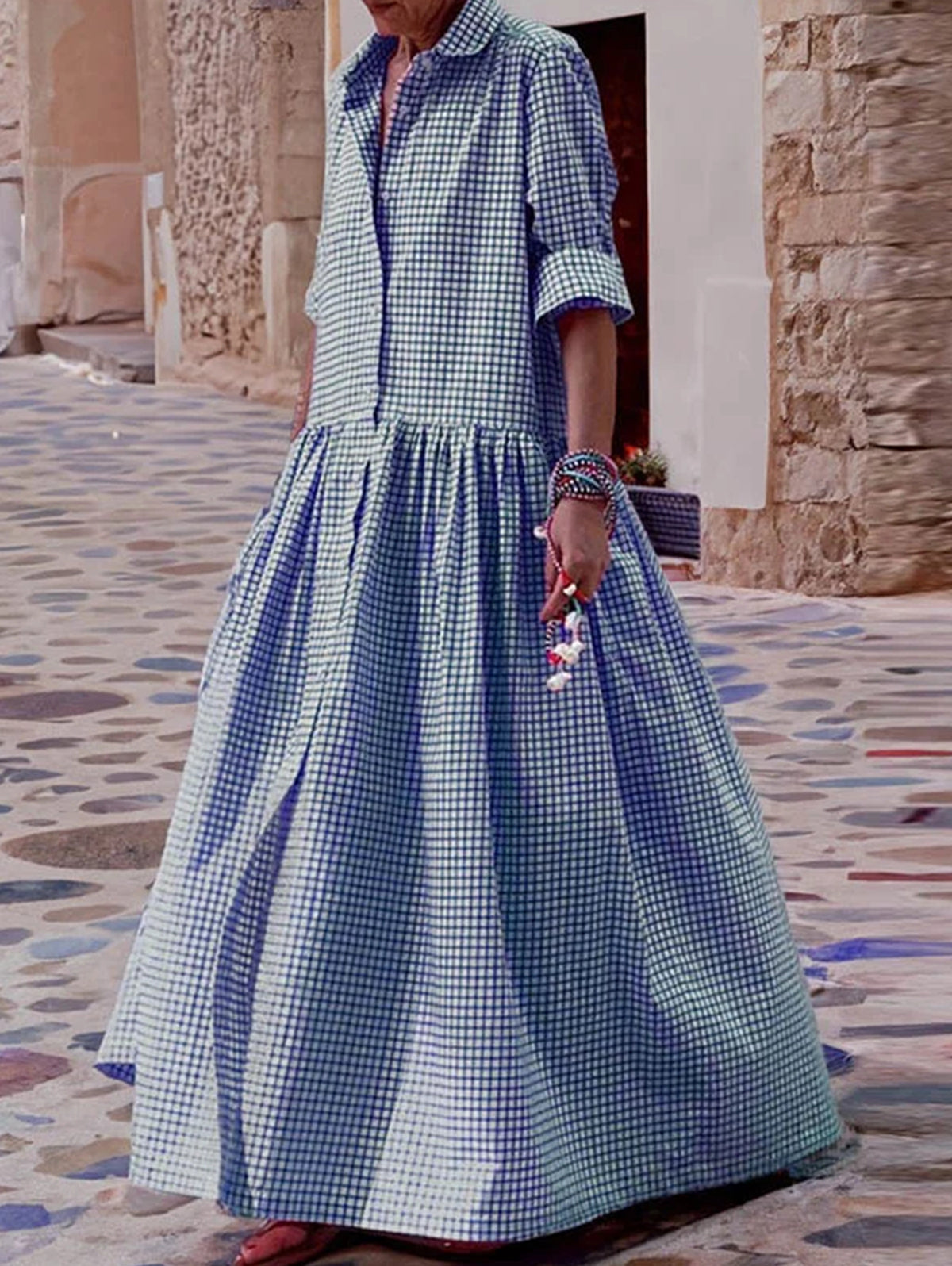 Gracefully Styled Dress for Any Occasion