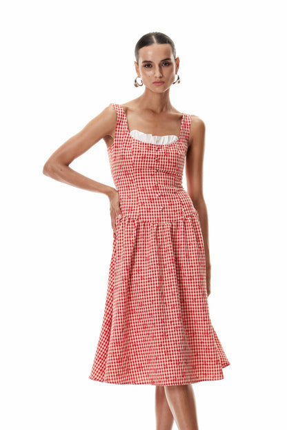 Gracefully Styled Dress for Any Occasion