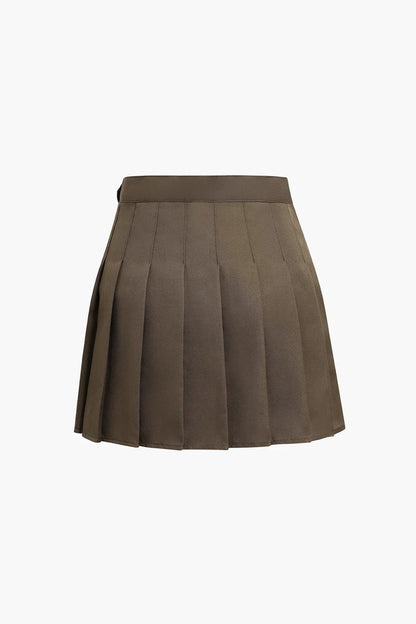 Effortlessly Elegant Garment with a Timeless Design