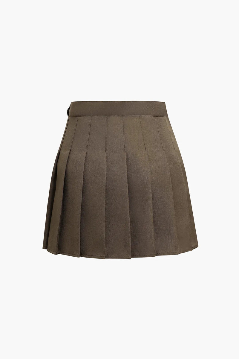Effortlessly Elegant Garment with a Timeless Design