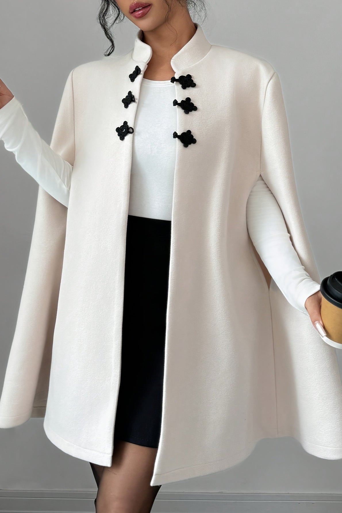 Well Tailored Coat with a Graceful Silhouette