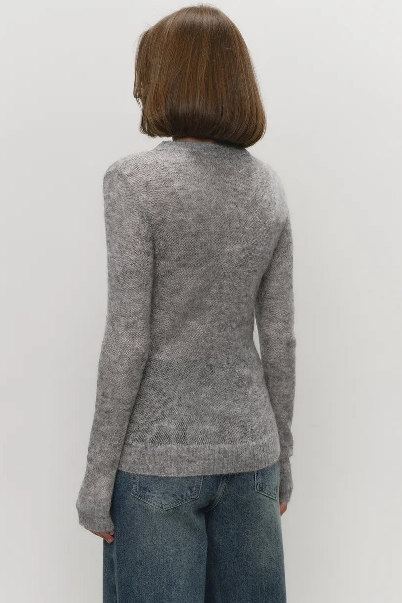 Polished Top with an Effortless Classic Look