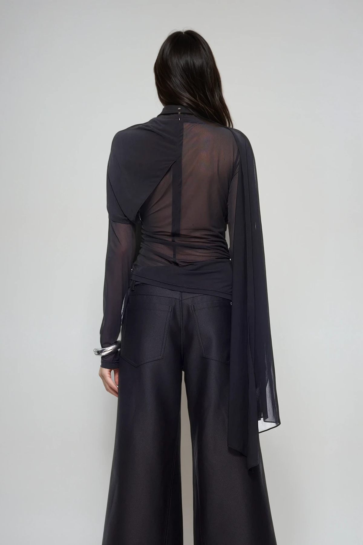 Effortlessly Elegant Top with a Timeless Design