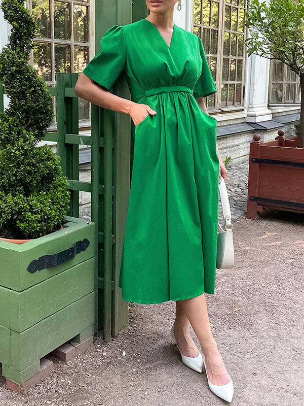 Beautifully Crafted Dress in a Classic Style