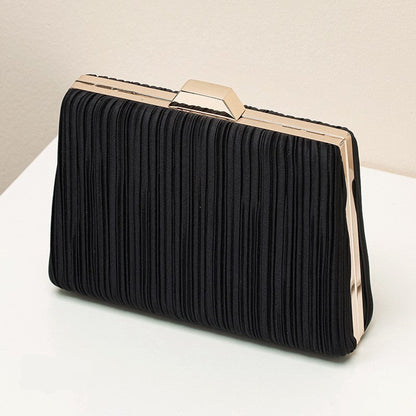 Effortlessly Elegant Bag with a Timeless Design