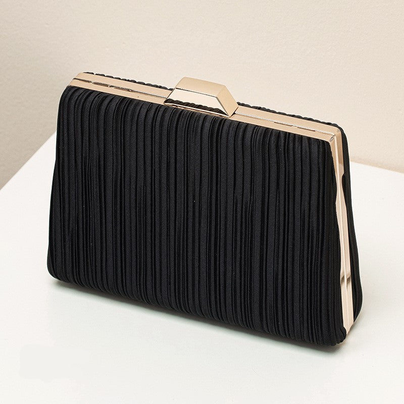 Effortlessly Elegant Bag with a Timeless Design