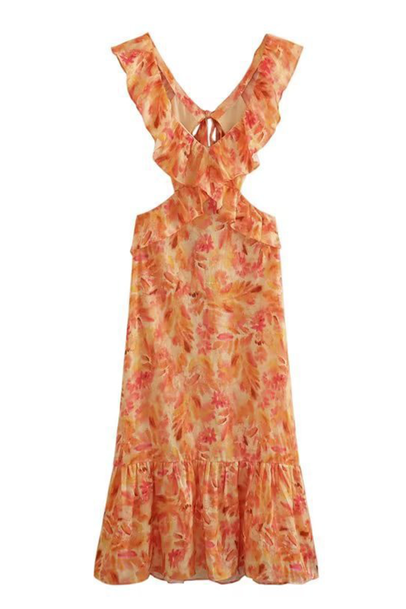 A Vintage Style Dress with Delicate Timeless Details