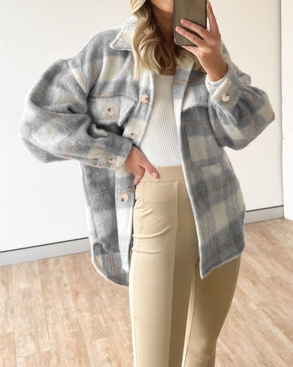 Beautifully Finished Coat in a Timeless Design