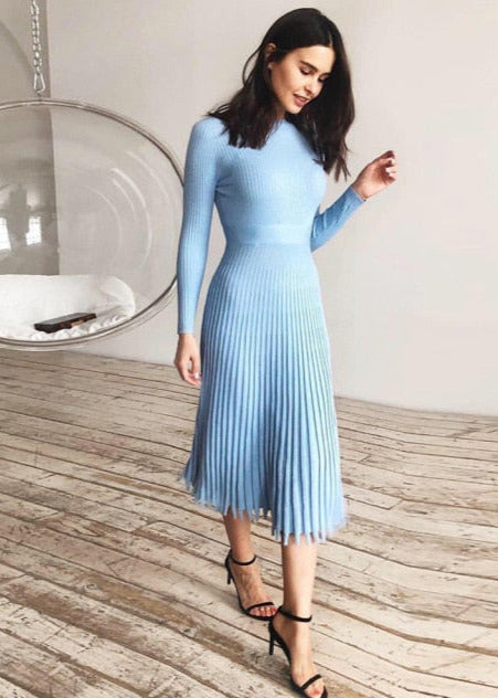 Classic Vintage Dress with a Flattering Fit