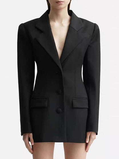 Sophisticated Garment with a Clean Classic Look
