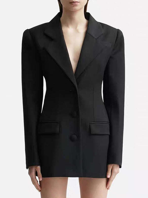 Sophisticated Garment with a Clean Classic Look