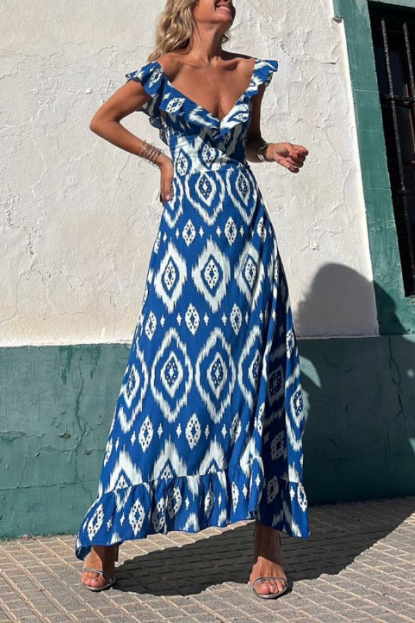 Beautifully Finished Dress in a Timeless Design