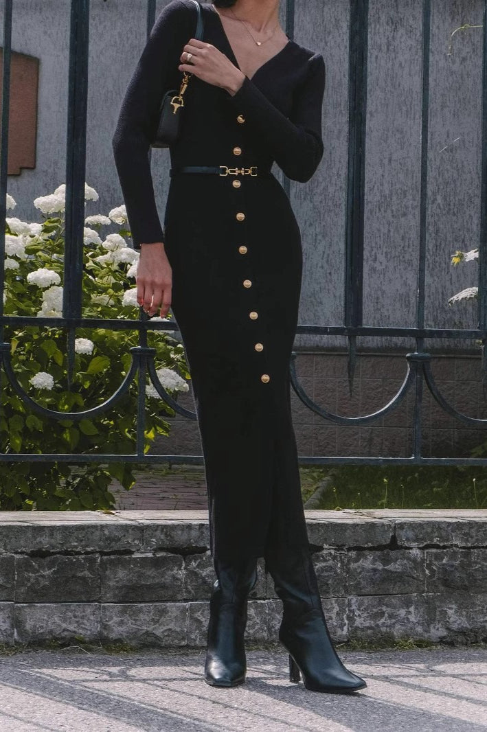 Beautifully Finished Sweater in a Timeless Design