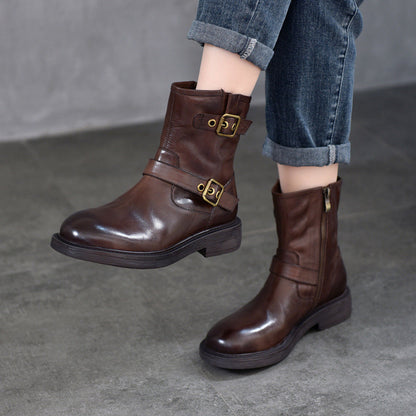Effortlessly Elegant Boots with a Timeless Design