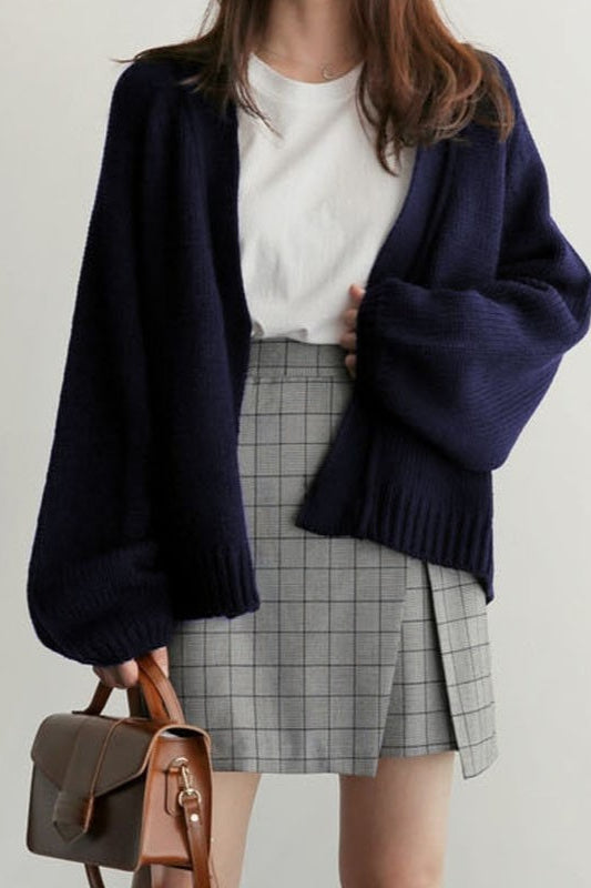 Effortlessly Elegant Cardigan with a Timeless Design