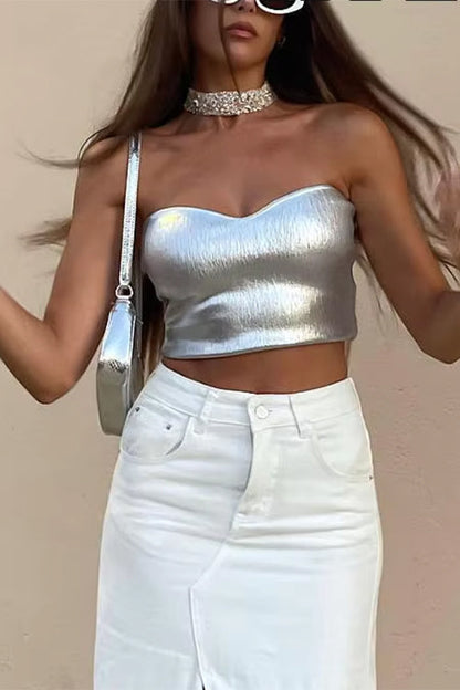 Effortlessly Elegant Top with a Timeless Design