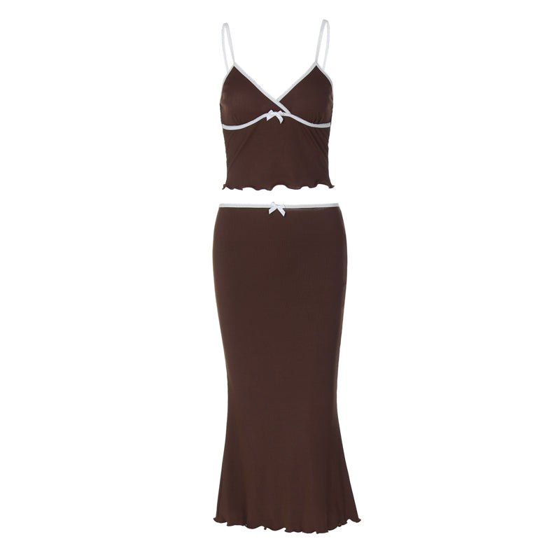 Sophisticated Garment with a Clean Classic Look