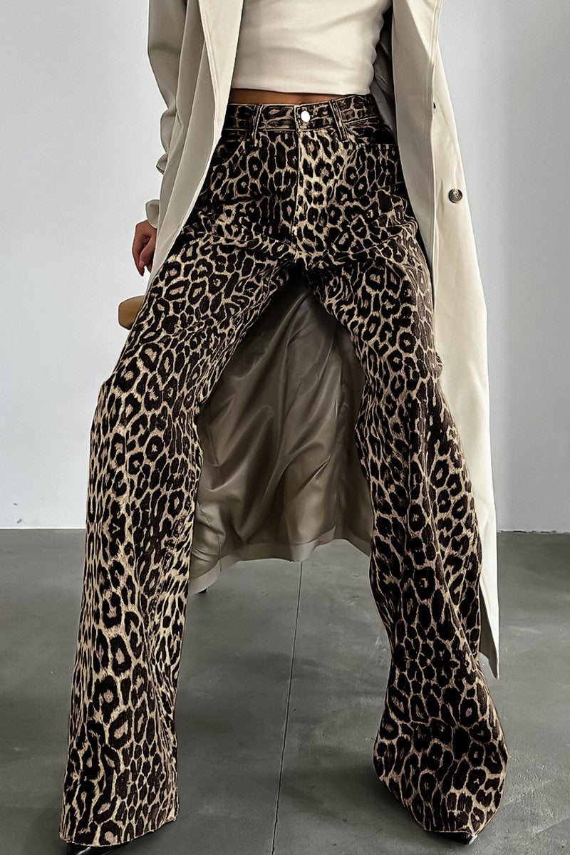 Elegantly Styled Pants for Everyday Wear