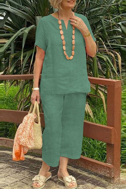 Effortlessly Elegant Garment with a Timeless Design