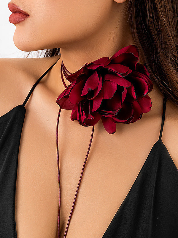 Well Tailored Garment with a Graceful Silhouette