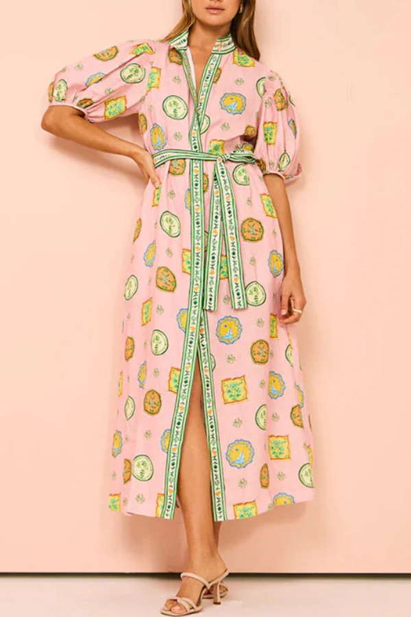 Effortlessly Elegant Dress with a Timeless Design