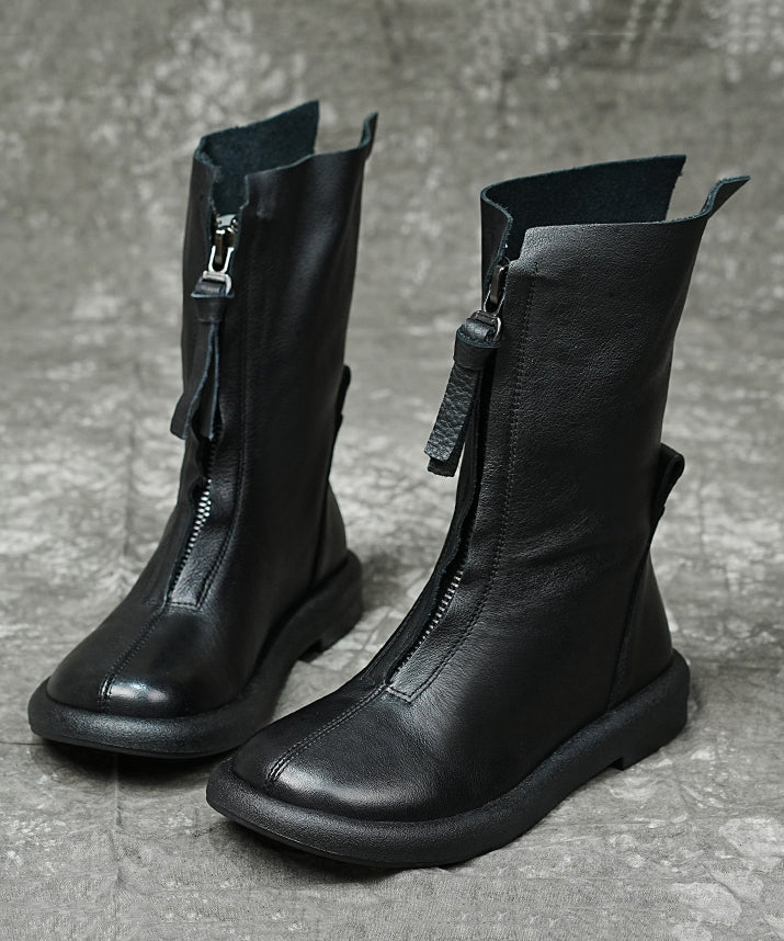Effortlessly Elegant Boots with a Timeless Design