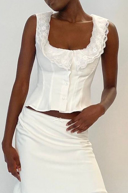 Well Tailored Top with a Graceful Silhouette