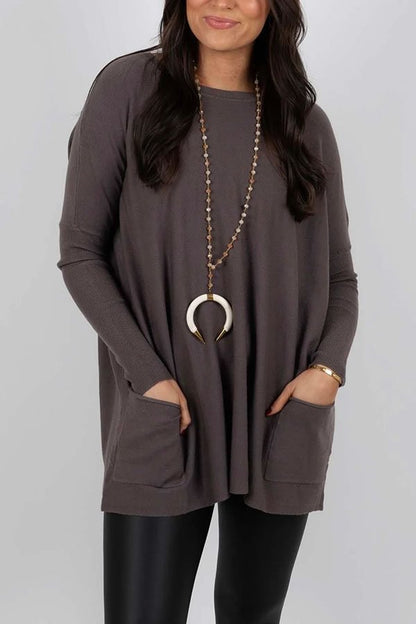 Well Tailored Sweater with a Graceful Silhouette