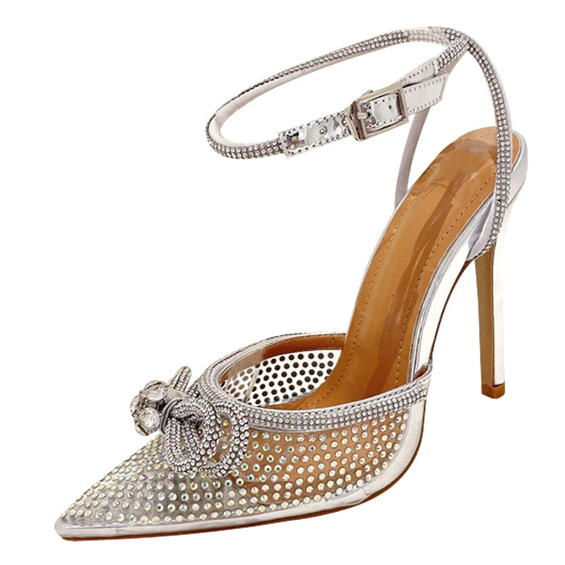 Effortlessly Elegant Heels with a Timeless Design