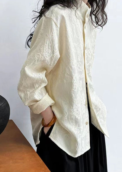 Classic Vintage Blouse with a Flattering Fit