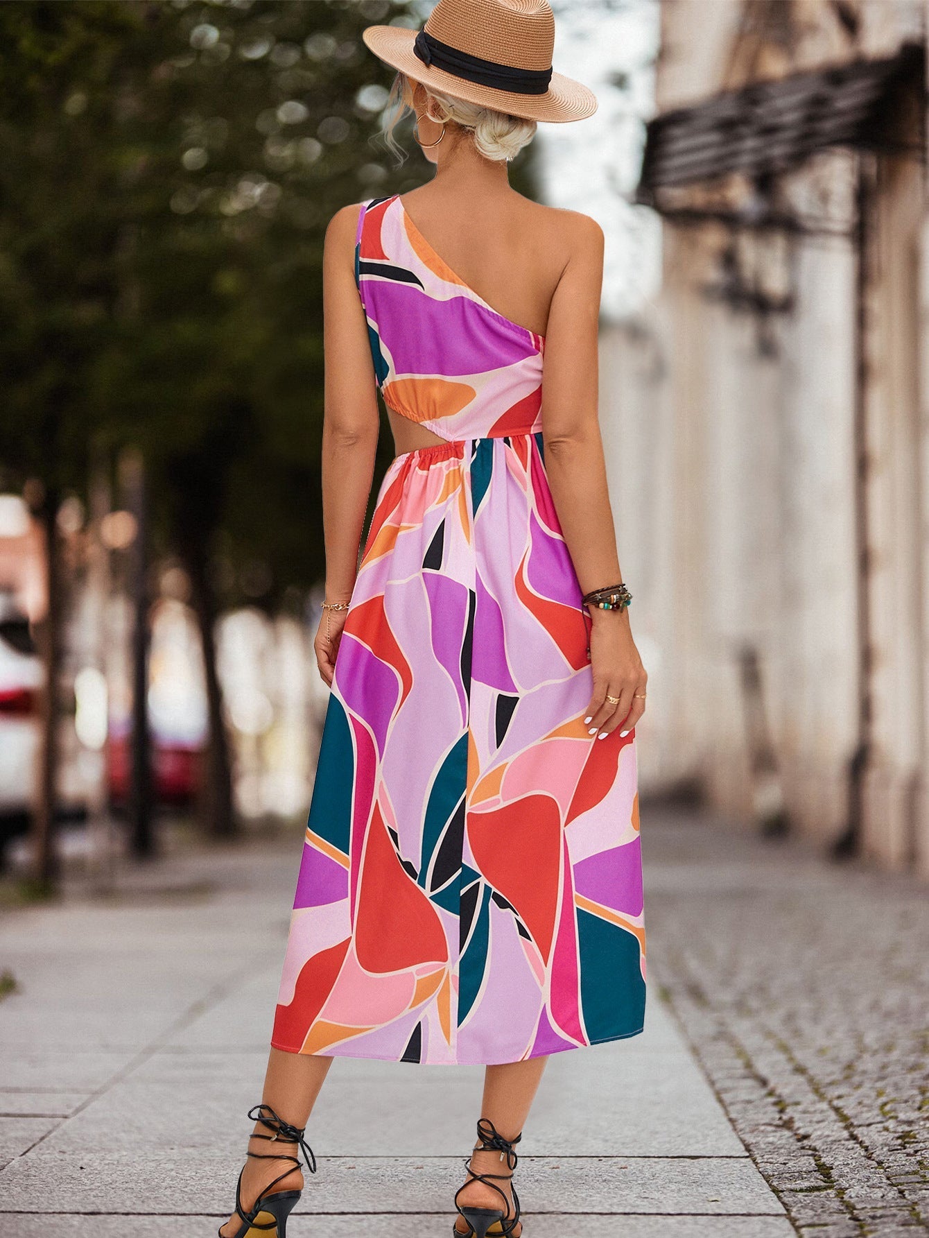 Classic Vintage Garment with a Flattering Fit