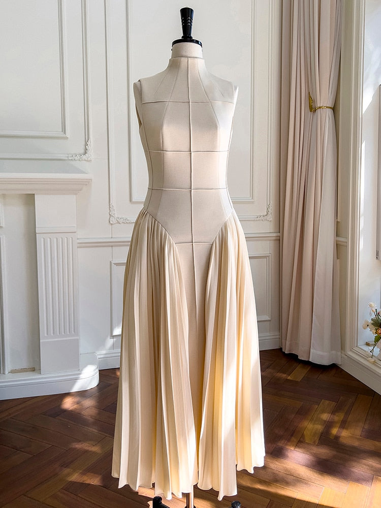 Polished Dress with an Effortless Classic Look