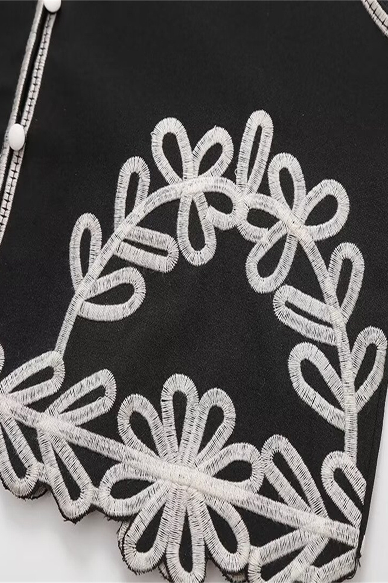 Effortlessly Elegant Garment with a Timeless Design