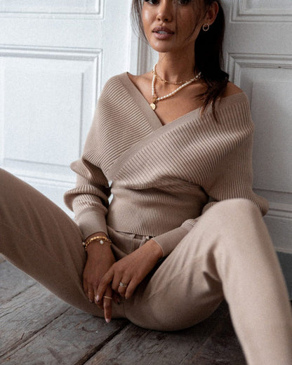 Classic Vintage Sweater with a Flattering Fit