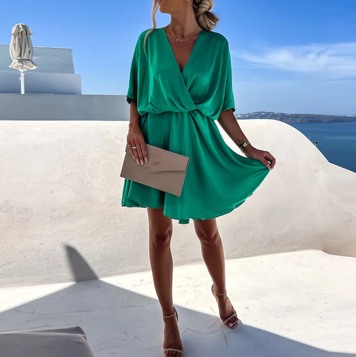Well Tailored Dress with a Graceful Silhouette