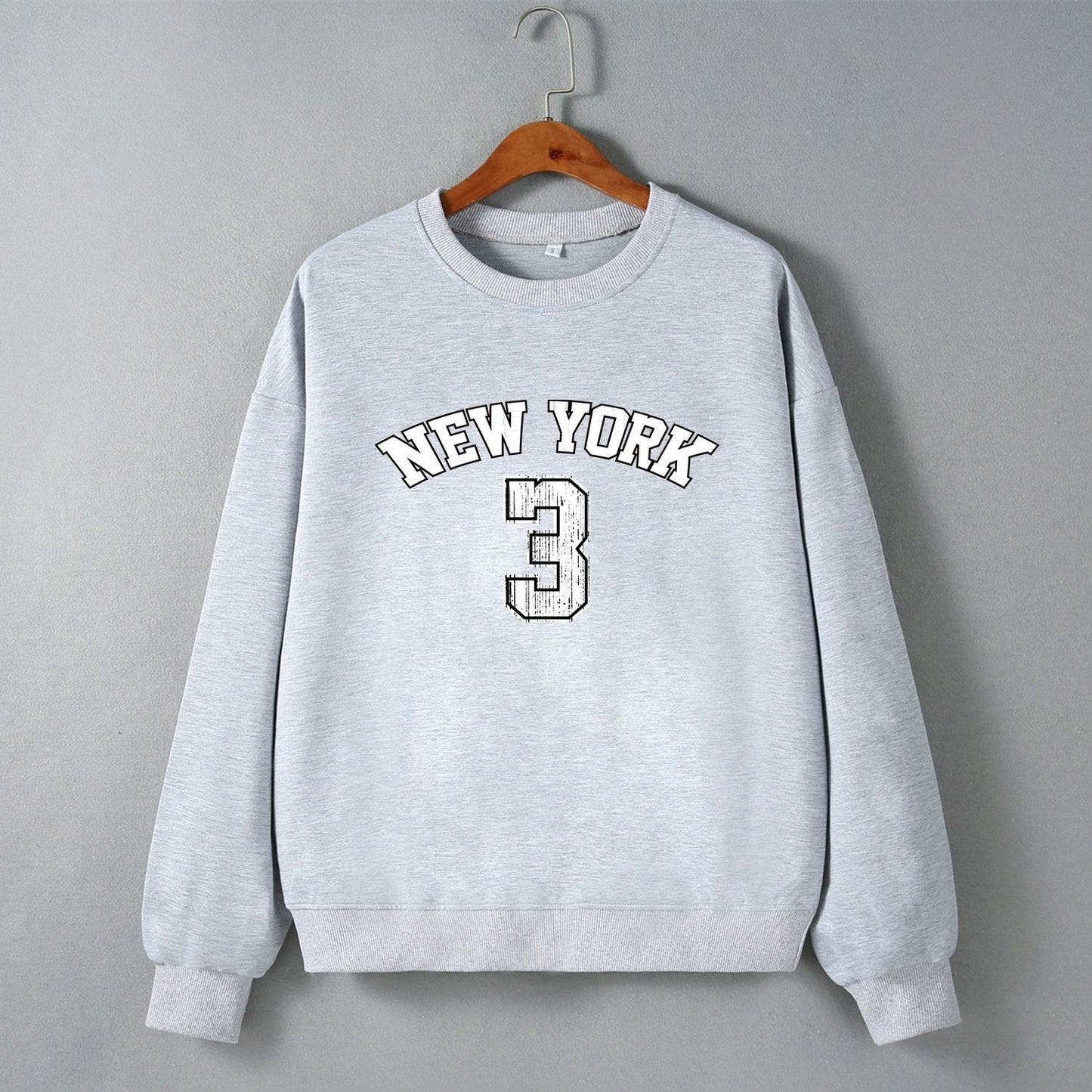 Well Tailored Sweater with a Graceful Silhouette