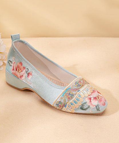 Polished Shoes with an Effortless Classic Look