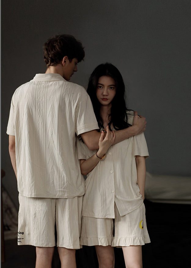 Effortlessly Elegant Garment with a Timeless Design