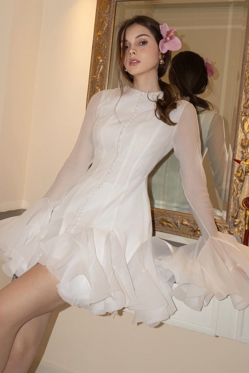 Beautifully Finished Dress in a Timeless Design