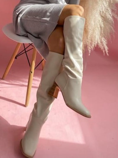 Polished Boots with an Effortless Classic Look