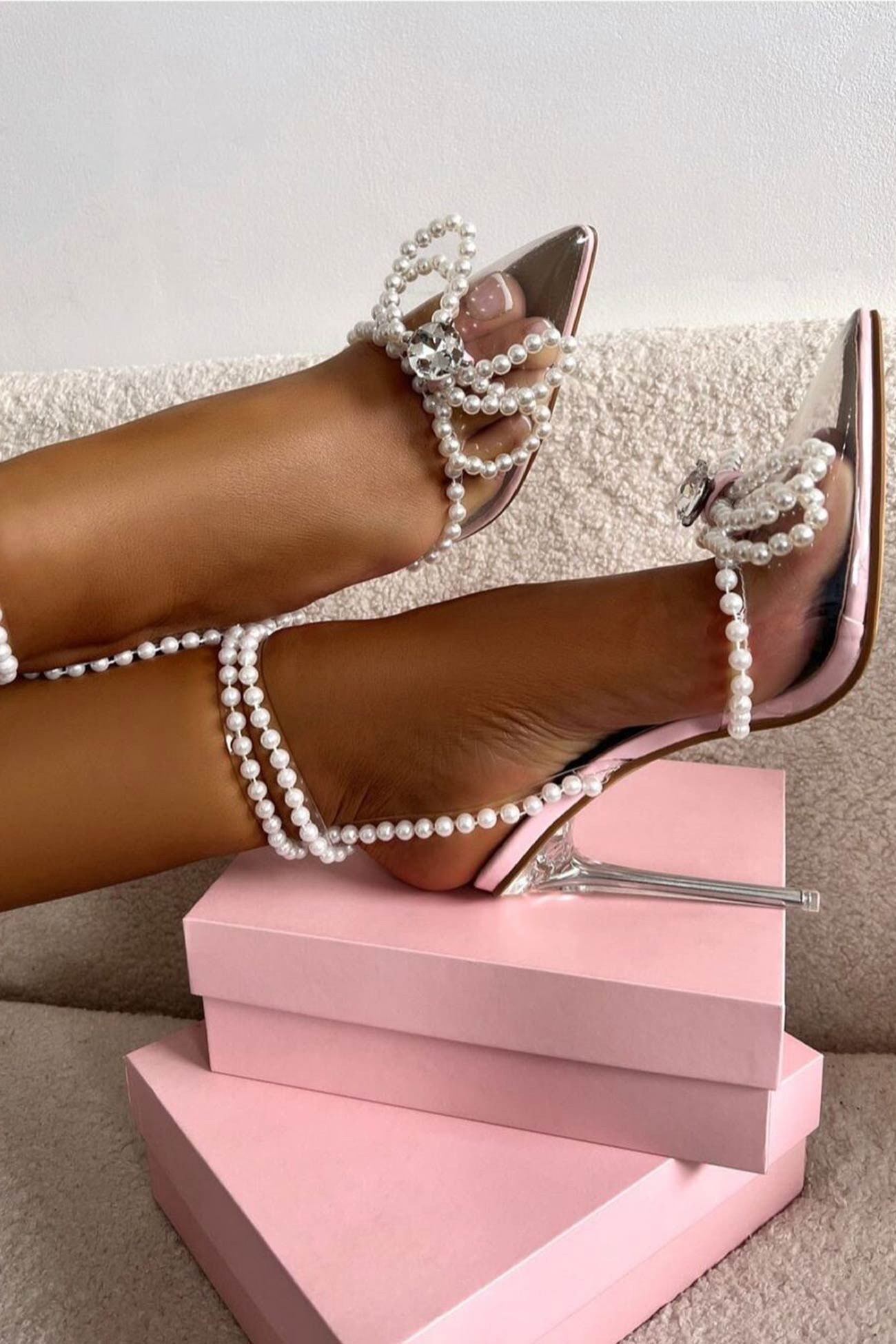 Well Tailored Heels with a Graceful Silhouette