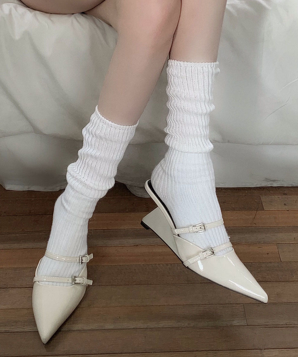 Classic Vintage Sandals with a Flattering Fit