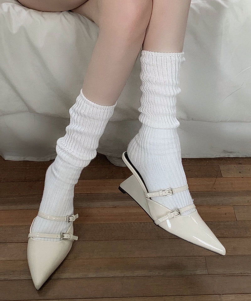 Classic Vintage Sandals with a Flattering Fit