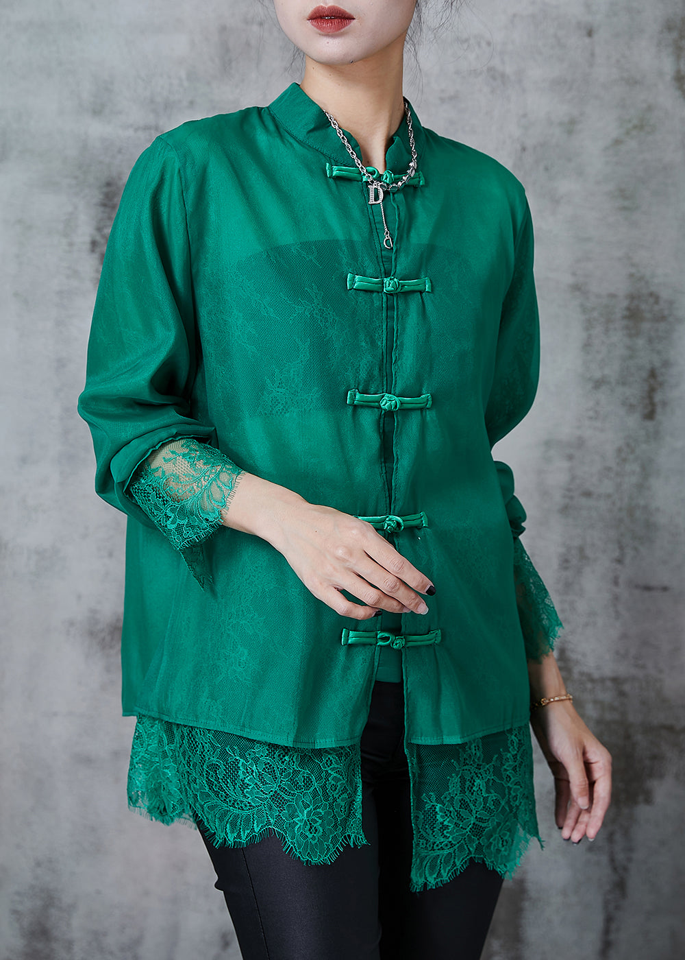 Classic Vintage Shirt with a Flattering Fit